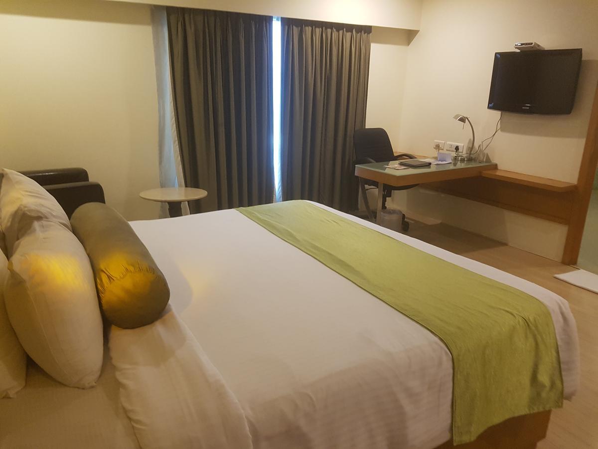 Peerless Hotel ハイデラバード エクステリア 写真