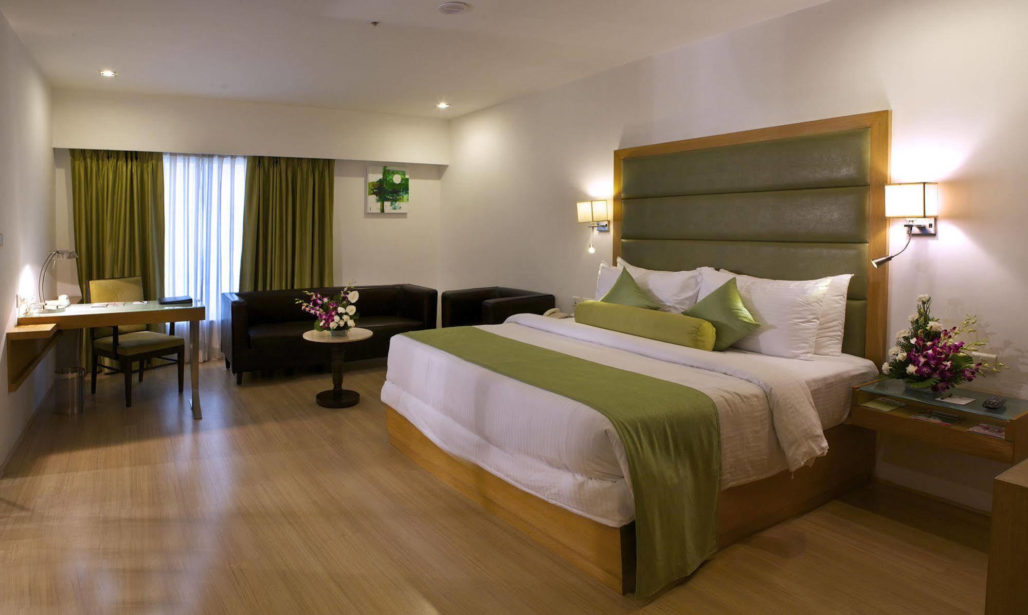 Peerless Hotel ハイデラバード エクステリア 写真